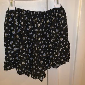 Float shorts with tie in front